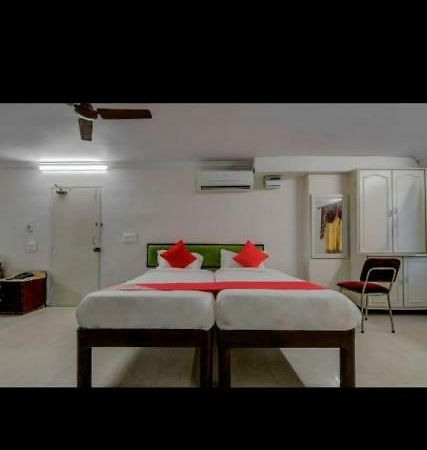 Anupama Hotel Visakhapatnam Exterior photo